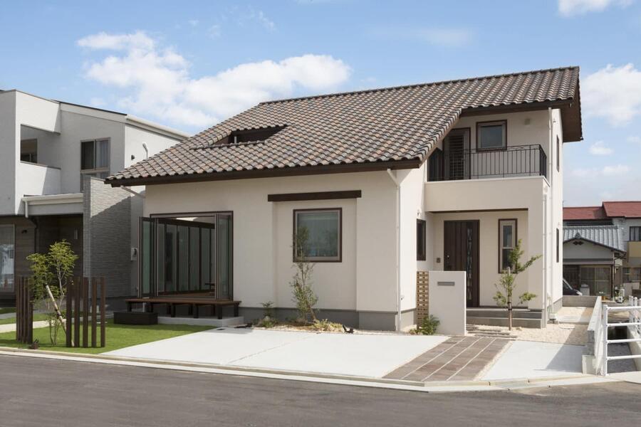 Mẫu nhà cấp 4 mái thái có gác lửng phong cách Nhật Bản cực đẹp